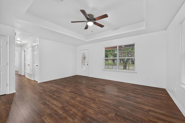 1002 Pine Street, Bonham, TX 75418