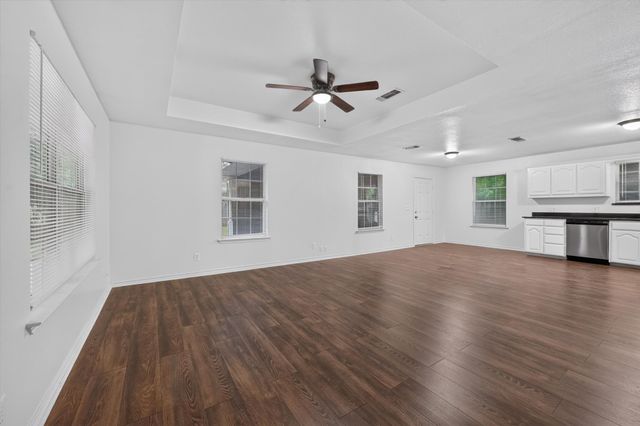 1002 Pine Street, Bonham, TX 75418