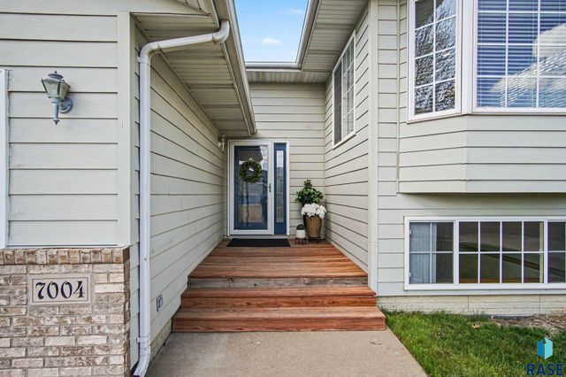 7004 W 51st St Street, Sioux Falls, SD 57106