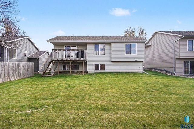 7004 W 51st St Street, Sioux Falls, SD 57106