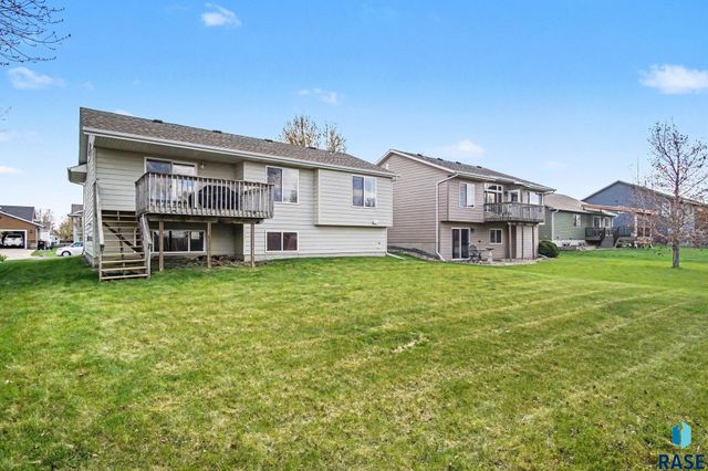 7004 W 51st St Street, Sioux Falls, SD 57106