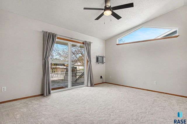 7004 W 51st St Street, Sioux Falls, SD 57106