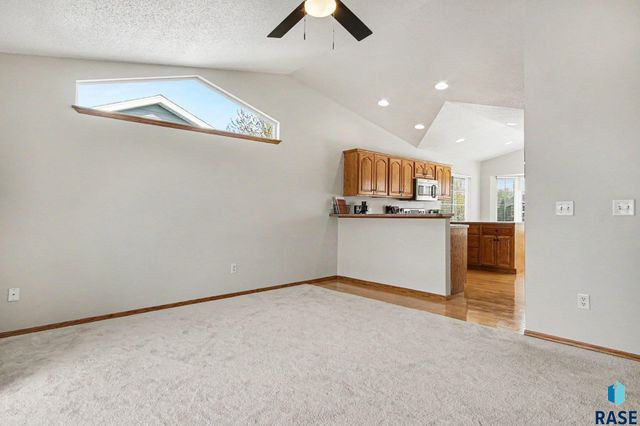 7004 W 51st St Street, Sioux Falls, SD 57106