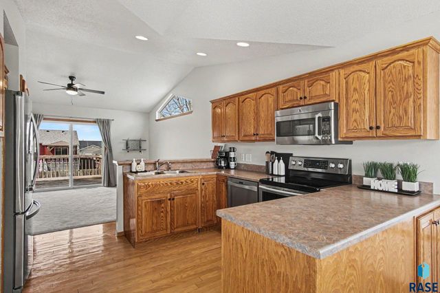 7004 W 51st St Street, Sioux Falls, SD 57106
