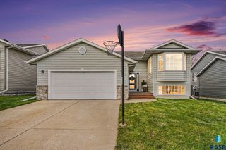 7004 W 51st St Street, Sioux Falls, SD 57106