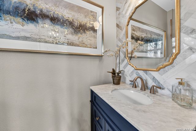 101 CIBOLO HOLLOW N, Fair Oaks Ranch, TX 78015