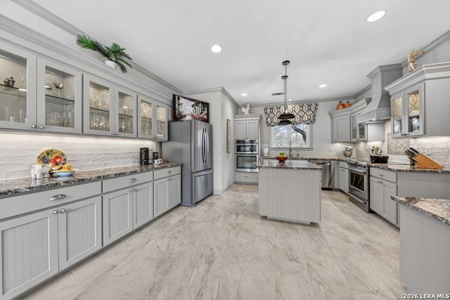 101 CIBOLO HOLLOW N, Fair Oaks Ranch, TX 78015