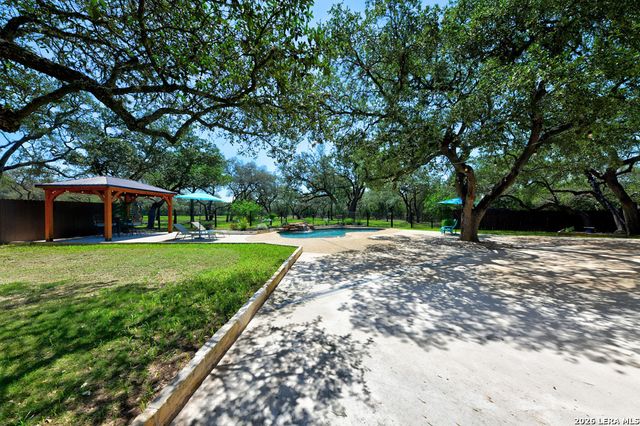 101 CIBOLO HOLLOW N, Fair Oaks Ranch, TX 78015