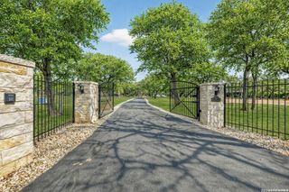 101 CIBOLO HOLLOW N, Fair Oaks Ranch, TX 78015