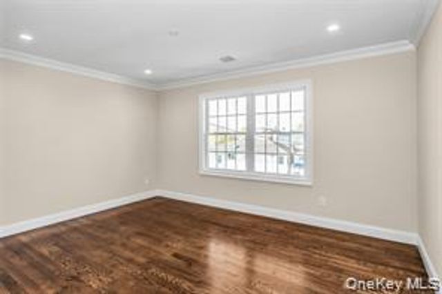 9 Briggs Street, Hicksville, NY 11801