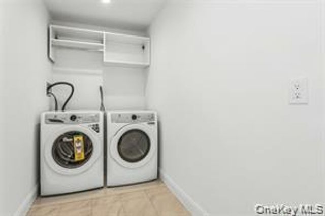 9 Briggs Street, Hicksville, NY 11801