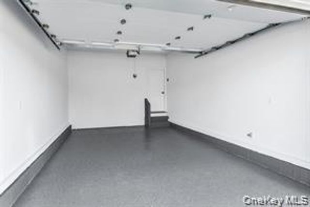 9 Briggs Street, Hicksville, NY 11801