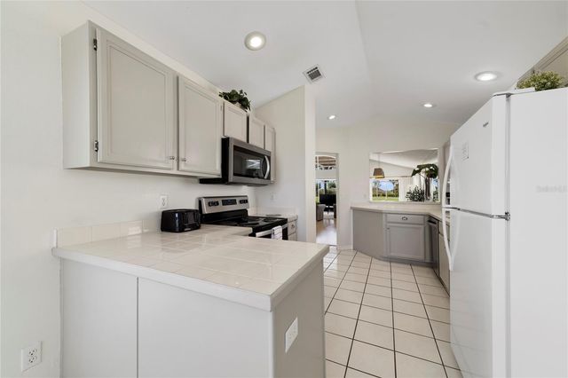 2135 MALLORY CIRCLE, Haines City, FL 33844