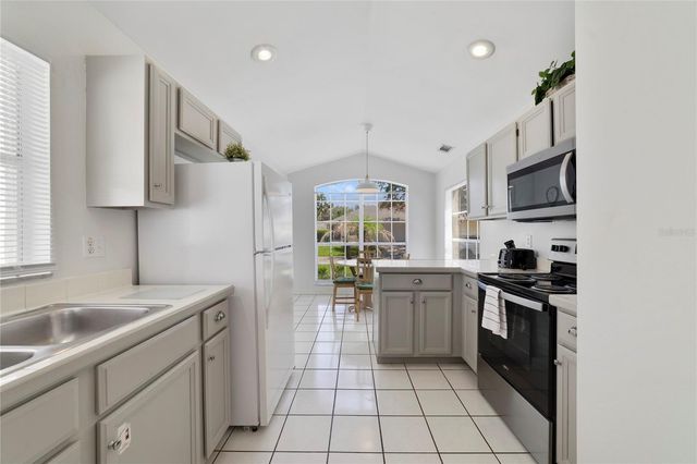 2135 MALLORY CIRCLE, Haines City, FL 33844