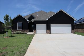 10617 Little Sallisaw Creek Drive, Yukon, OK 73099