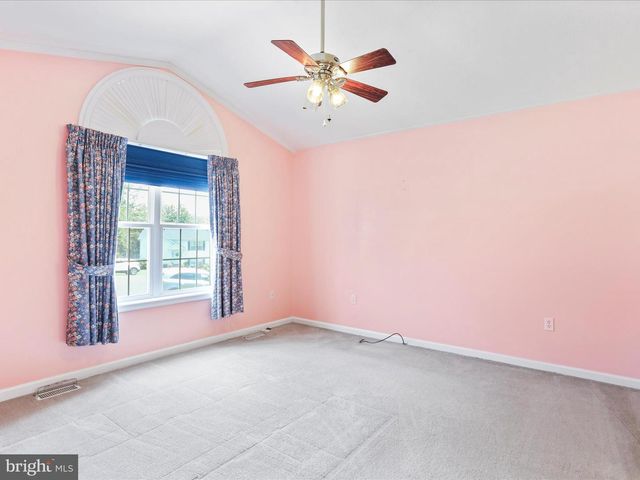 6 BLAKE, Martinsburg, WV 25404