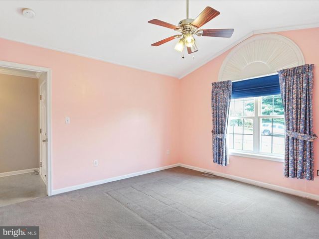 6 BLAKE, Martinsburg, WV 25404