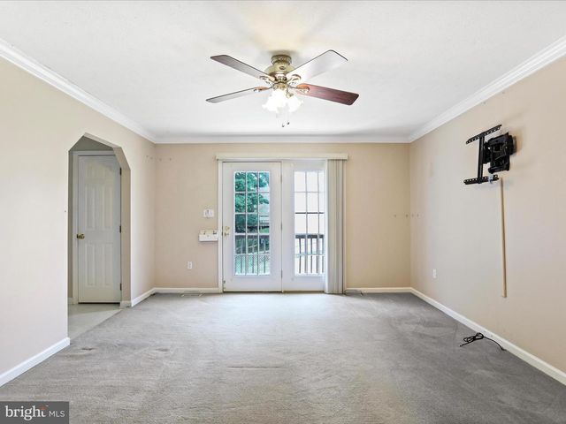 6 BLAKE, Martinsburg, WV 25404