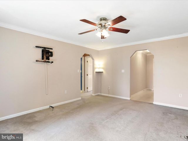 6 BLAKE, Martinsburg, WV 25404