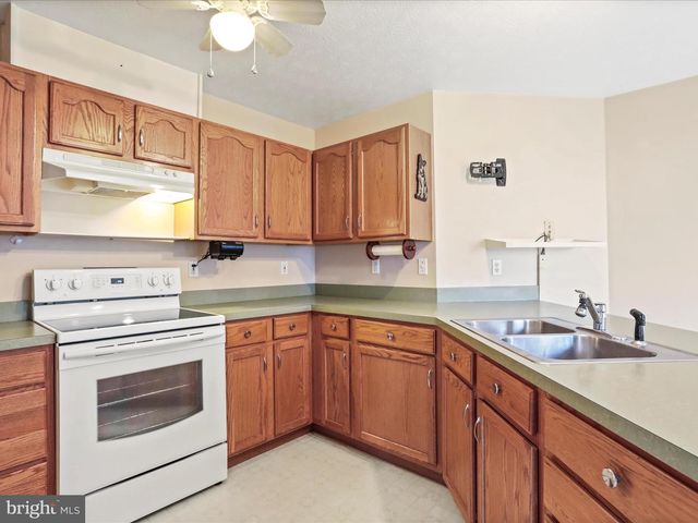 6 BLAKE, Martinsburg, WV 25404