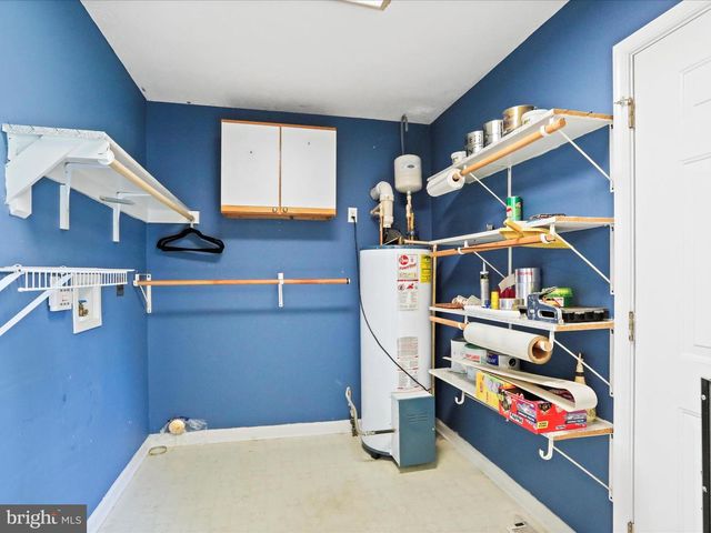 6 BLAKE, Martinsburg, WV 25404