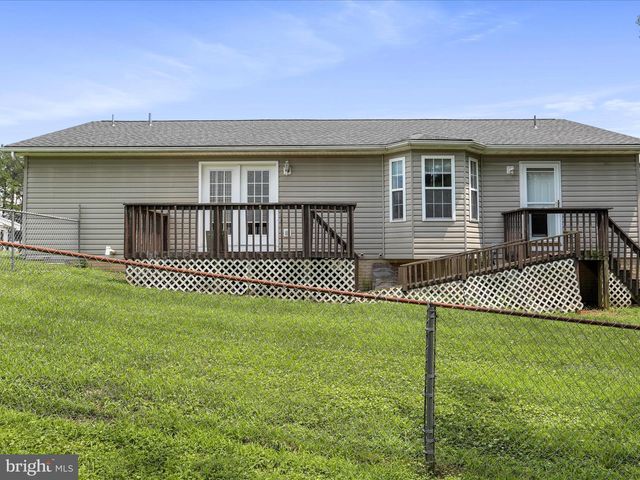 6 BLAKE, Martinsburg, WV 25404