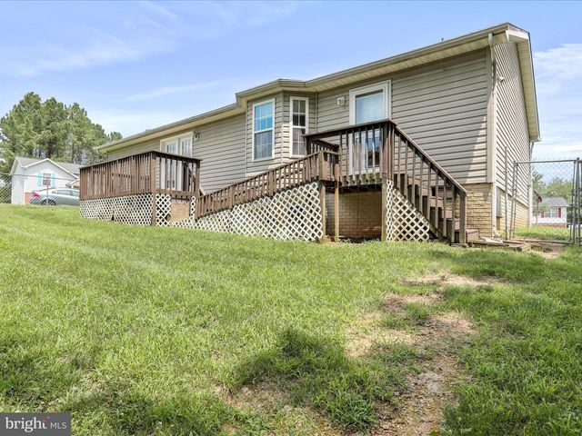 6 BLAKE, Martinsburg, WV 25404