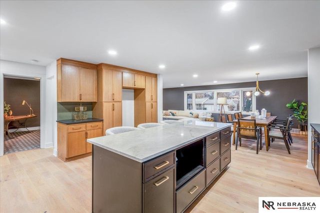 2009 S 88th Street, Omaha, NE 68124