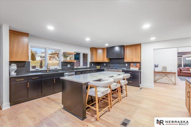 2009 S 88th Street, Omaha, NE 68124