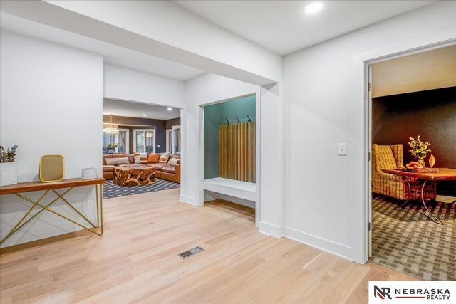 2009 S 88th Street, Omaha, NE 68124