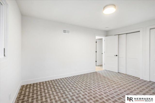 2009 S 88th Street, Omaha, NE 68124