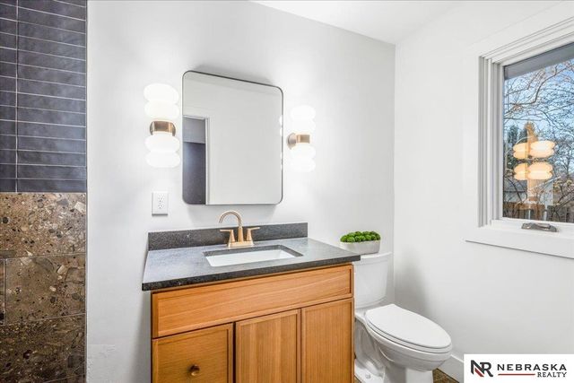 2009 S 88th Street, Omaha, NE 68124