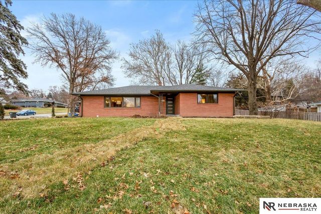 2009 S 88th Street, Omaha, NE 68124