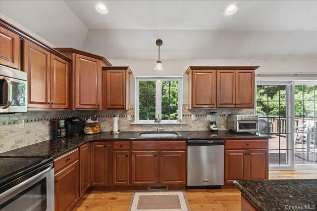 83 Whitford Road, Westtown, NY 10998