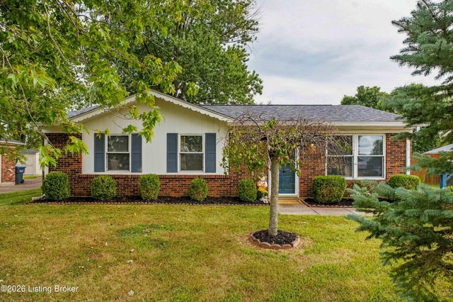 5229 Mount Holyoke Dr, Louisville, KY 40216