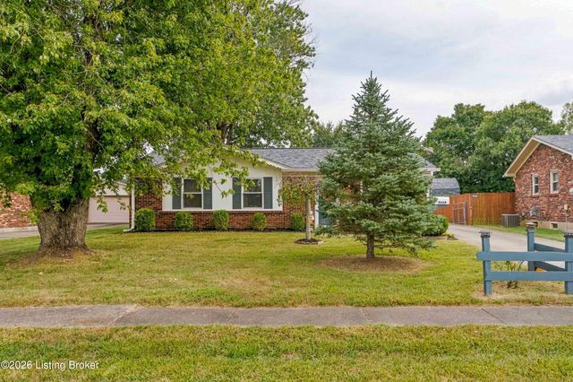 5229 Mount Holyoke Dr, Louisville, KY 40216