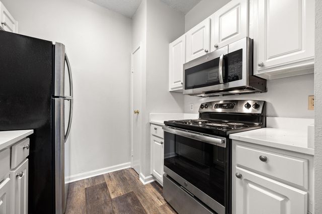 12166 Metric BLVD 233, Austin, TX 78758