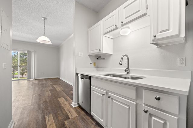 12166 Metric BLVD 233, Austin, TX 78758