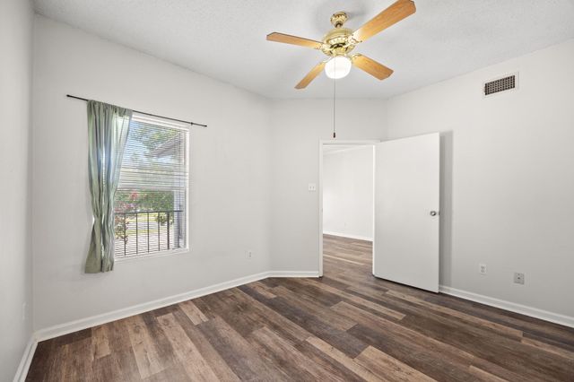 12166 Metric BLVD 233, Austin, TX 78758