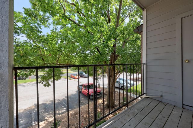 12166 Metric BLVD 233, Austin, TX 78758