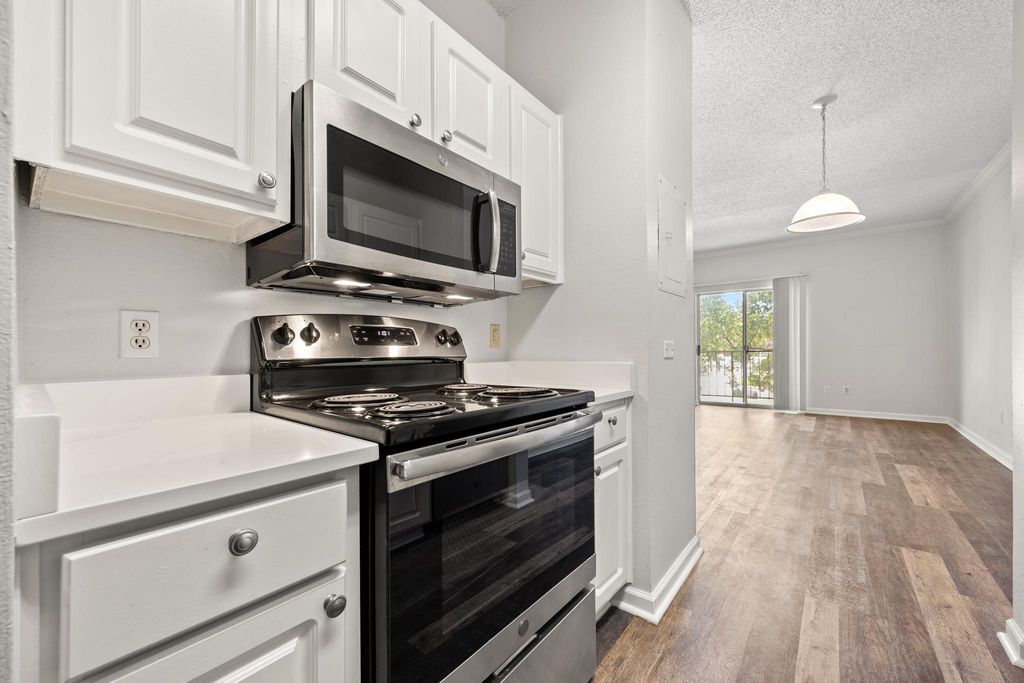 12166 Metric BLVD 233, Austin, TX 78758