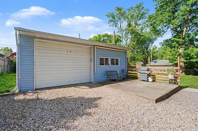 19948 Elizabeth Street, South Bend, IN 46637