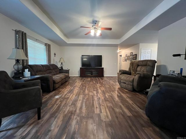 301 Pin Oak, Mena, AR 71953