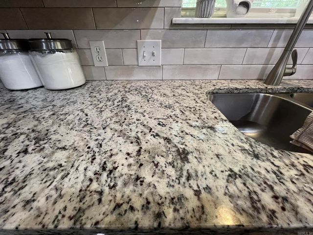 301 Pin Oak, Mena, AR 71953