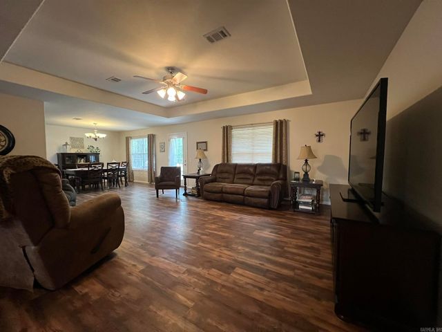 301 Pin Oak, Mena, AR 71953