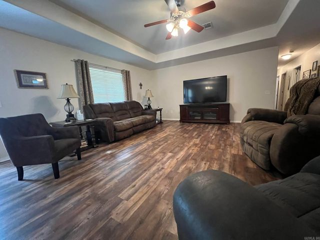 301 Pin Oak, Mena, AR 71953