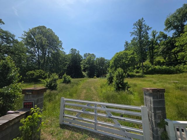 1310 Carney Winters Rd, Ashland City, TN 37015