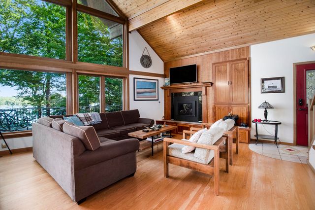 6218 N Loggers Lane, Ludington, MI 49431