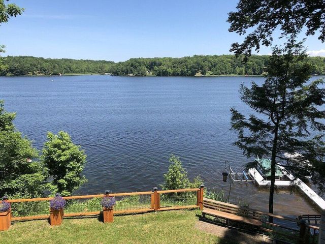 6218 N Loggers Lane, Ludington, MI 49431