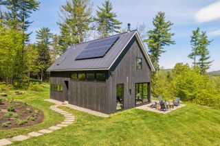 5 Maple Heights, Hartland, VT 05048